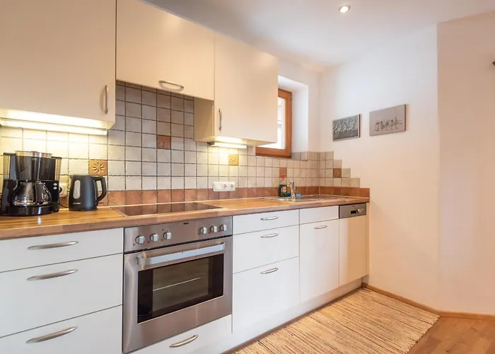 Foidl アパート キッツビュール